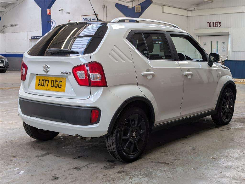 <p>2017 SUZUKI IGNIS SZ-T DUALJET</p>