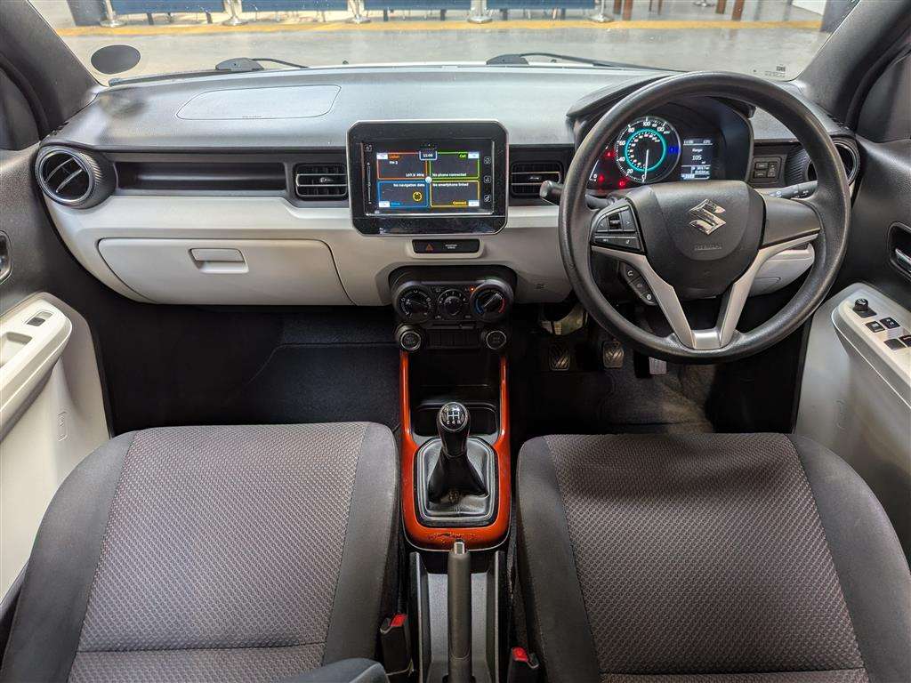 <p>2017 SUZUKI IGNIS SZ-T DUALJET</p>