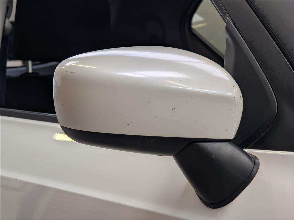 <p>2017 SUZUKI IGNIS SZ-T DUALJET</p>