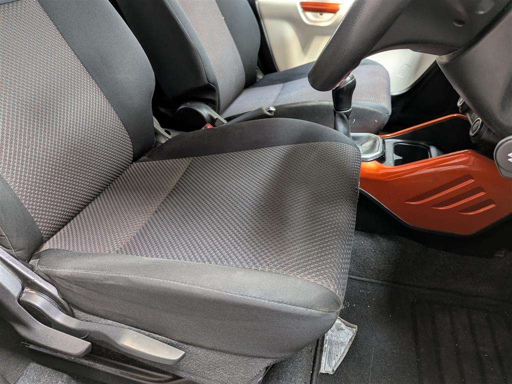 <p>2017 SUZUKI IGNIS SZ-T DUALJET</p>