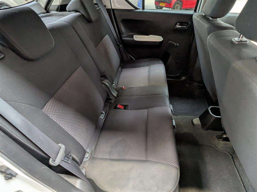 <p>2017 SUZUKI IGNIS SZ-T DUALJET</p>