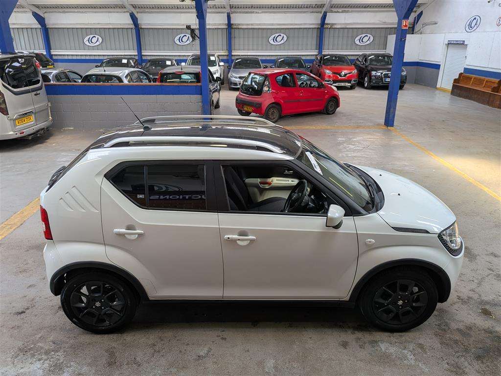 <p>2017 SUZUKI IGNIS SZ-T DUALJET</p>