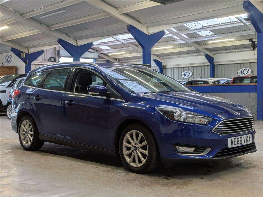 <p>2016 FORD FOCUS TITANIUM</p>