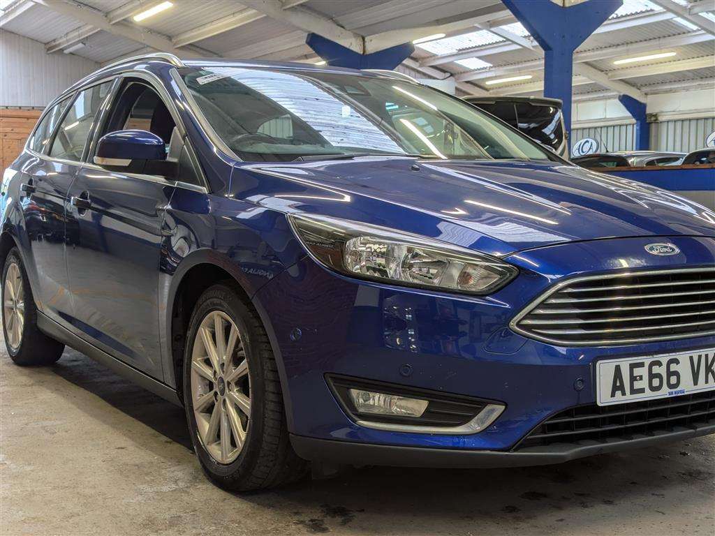 <p>2016 FORD FOCUS TITANIUM</p>