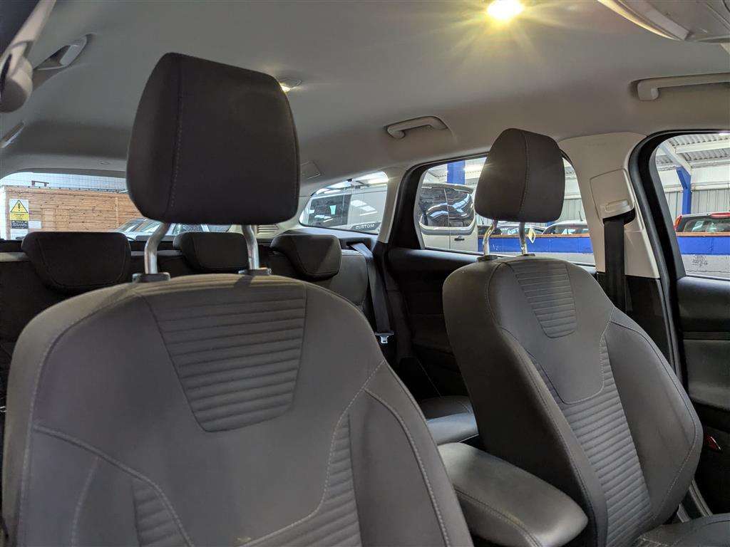 <p>2016 FORD FOCUS TITANIUM</p>