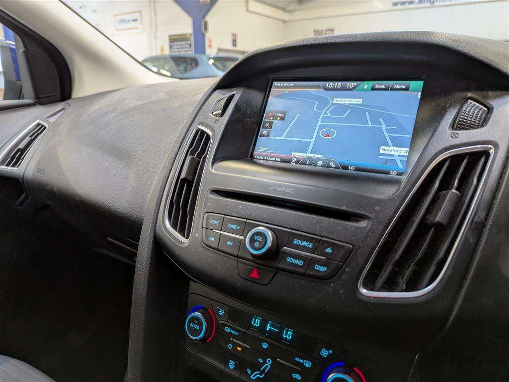 <p>2016 FORD FOCUS TITANIUM</p>