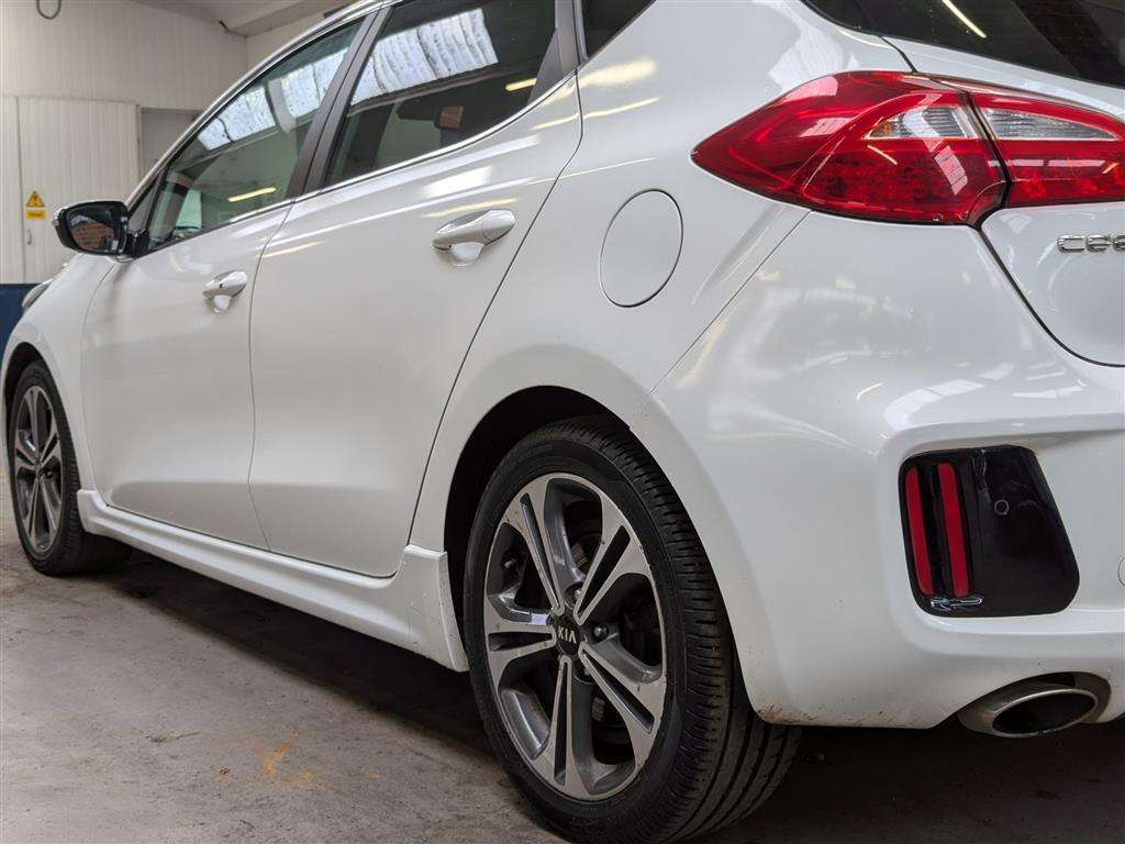<p>2018 KIA CEED GT-LINE S ISG CRDI</p>
