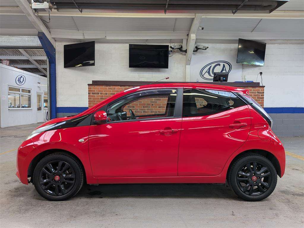 <p>2014 TOYOTA AYGO X-PRESSION VVT-I</p>