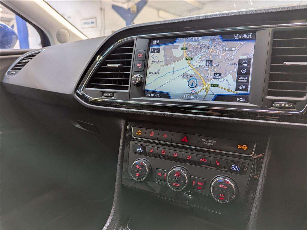 <p>2019 SEAT LEON FR SPORT TDI</p>