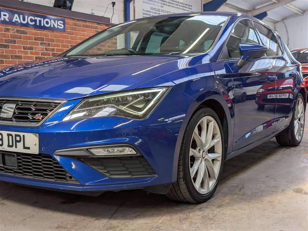 <p>2019 SEAT LEON FR SPORT TDI</p>