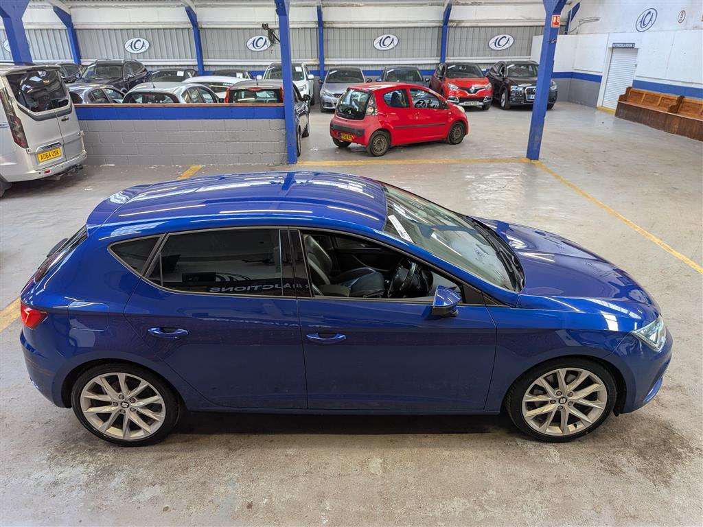 <p>2019 SEAT LEON FR SPORT TDI</p>
