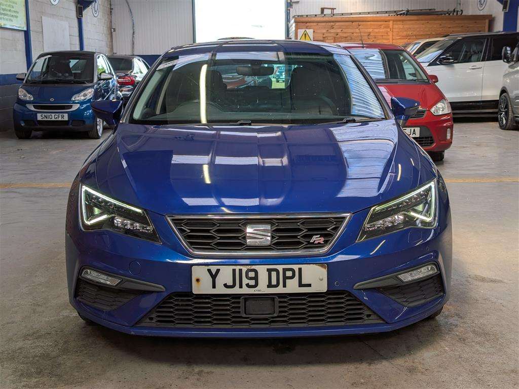 <p>2019 SEAT LEON FR SPORT TDI</p>