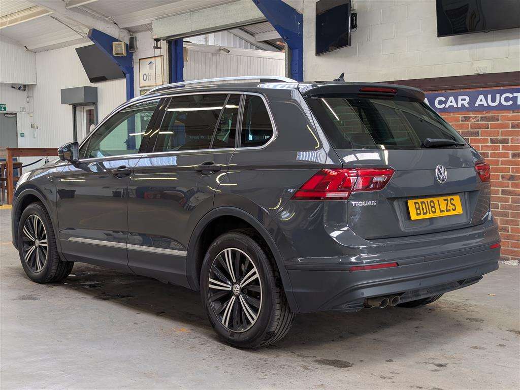 <p>2018 VOLKSWAGEN TIGUAN SE NAV TDI BMT</p>