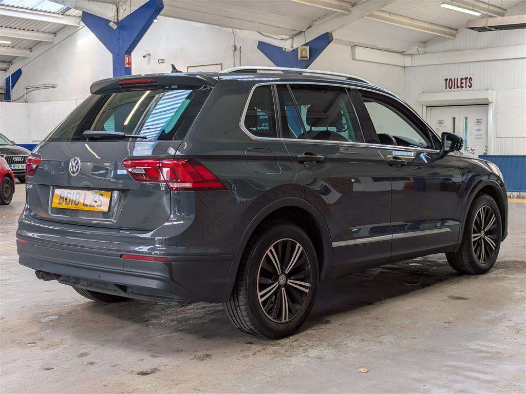 <p>2018 VOLKSWAGEN TIGUAN SE NAV TDI BMT</p>