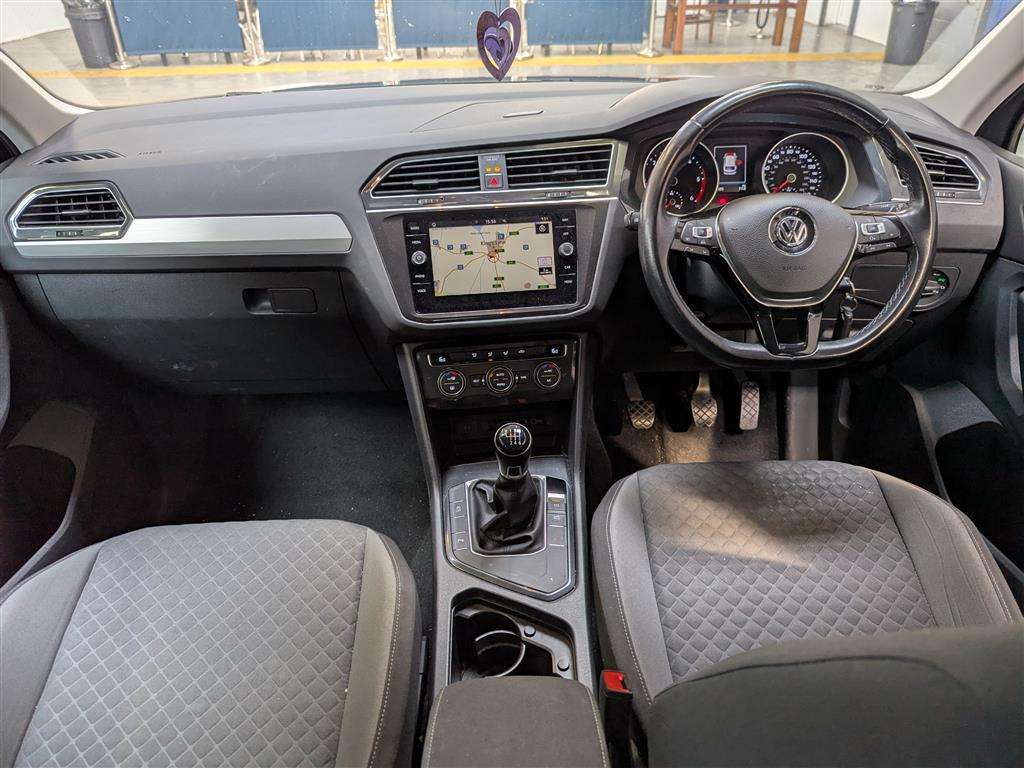 <p>2018 VOLKSWAGEN TIGUAN SE NAV TDI BMT</p>