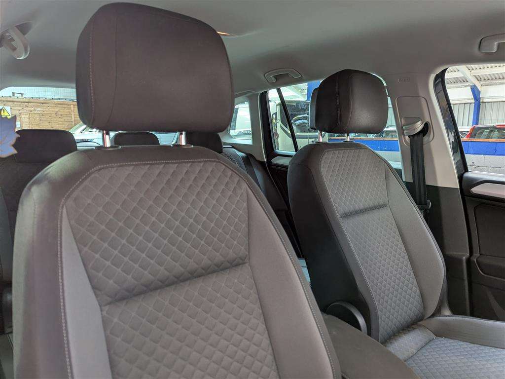 <p>2018 VOLKSWAGEN TIGUAN SE NAV TDI BMT</p>