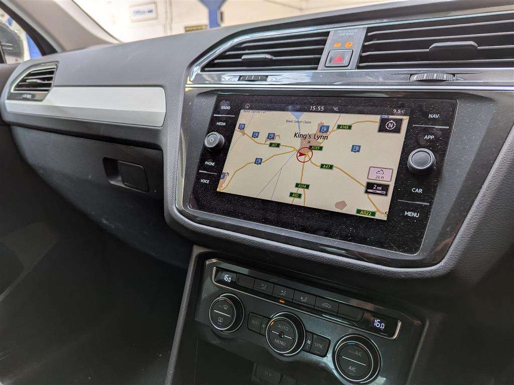 <p>2018 VOLKSWAGEN TIGUAN SE NAV TDI BMT</p>