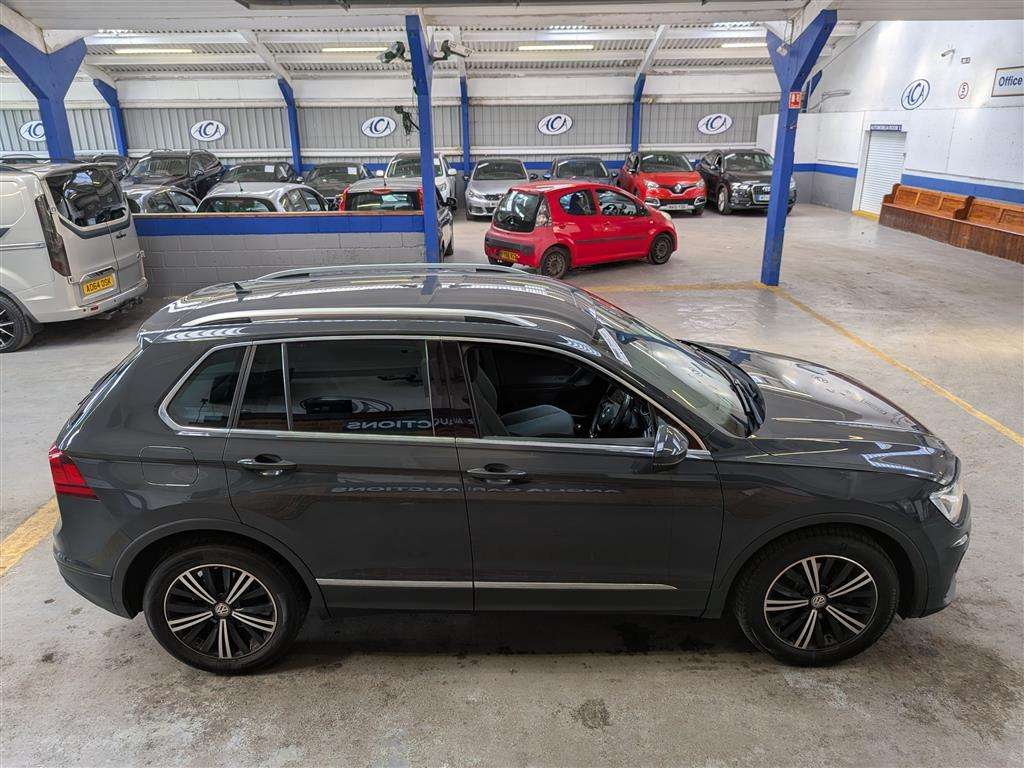 <p>2018 VOLKSWAGEN TIGUAN SE NAV TDI BMT</p>