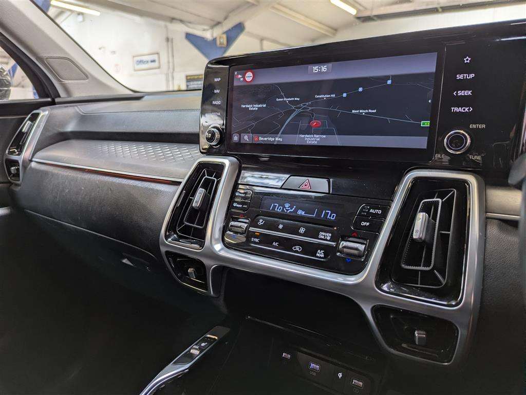 <p>2021 KIA SORENTO 3 PHEV AWD AUTO</p>