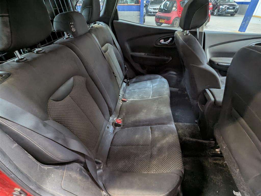 <p>2016 RENAULT KADJAR DYNAMIQUE NAV DCI</p>
