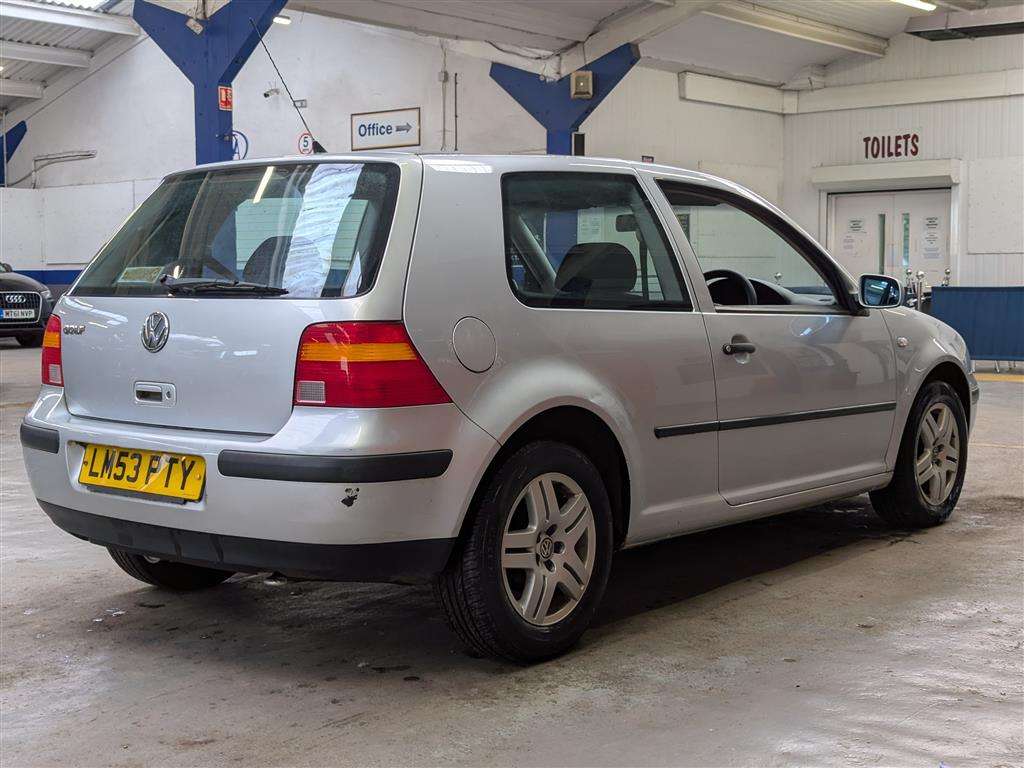 <p>2004 VOLKSWAGEN GOLF MATCH</p>