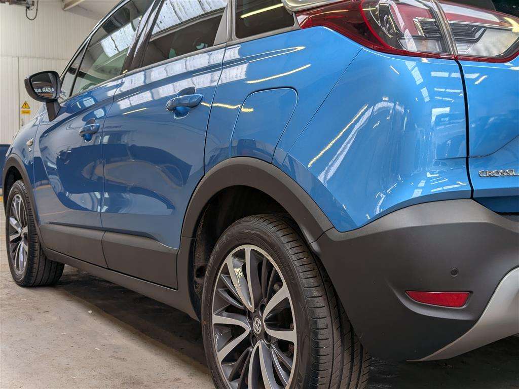 <p>2018 VAUXHALL CROSSLAND X ELITE NAV ECO</p>