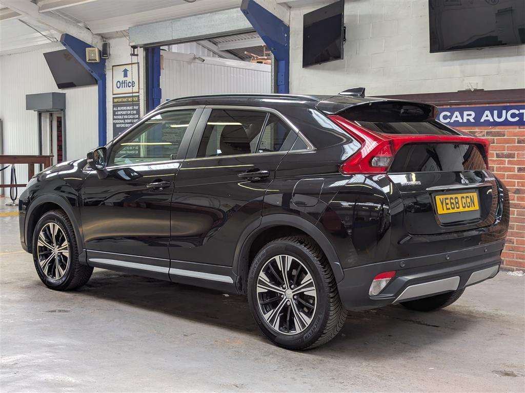 <p>2018 MITSUBISHI ECLIPSE CROSS 3 CVT</p>