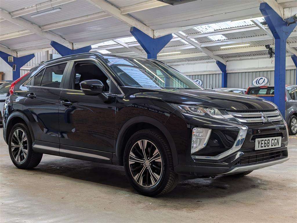 <p>2018 MITSUBISHI ECLIPSE CROSS 3 CVT</p>