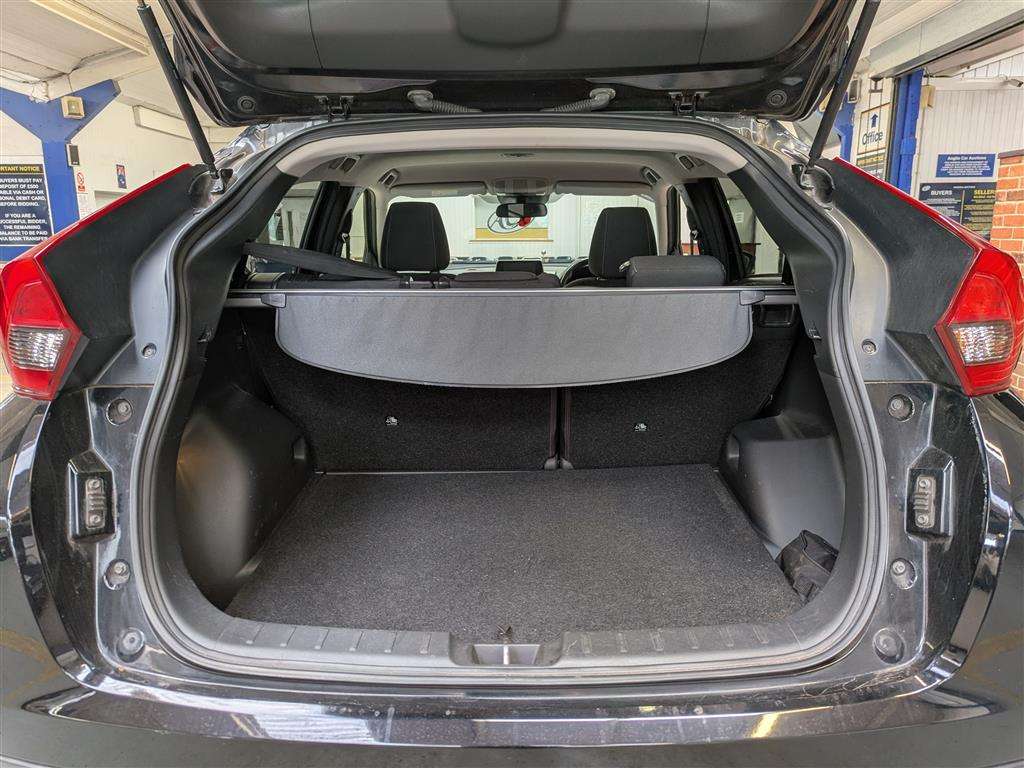 <p>2018 MITSUBISHI ECLIPSE CROSS 3 CVT</p>