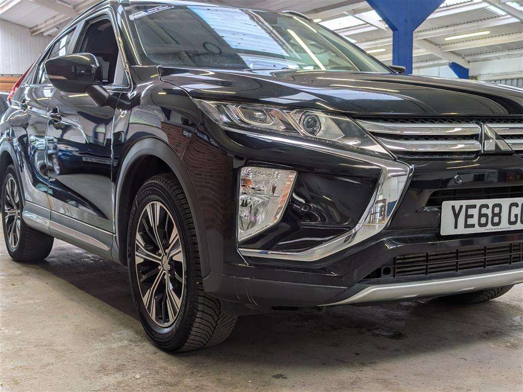 <p>2018 MITSUBISHI ECLIPSE CROSS 3 CVT</p>