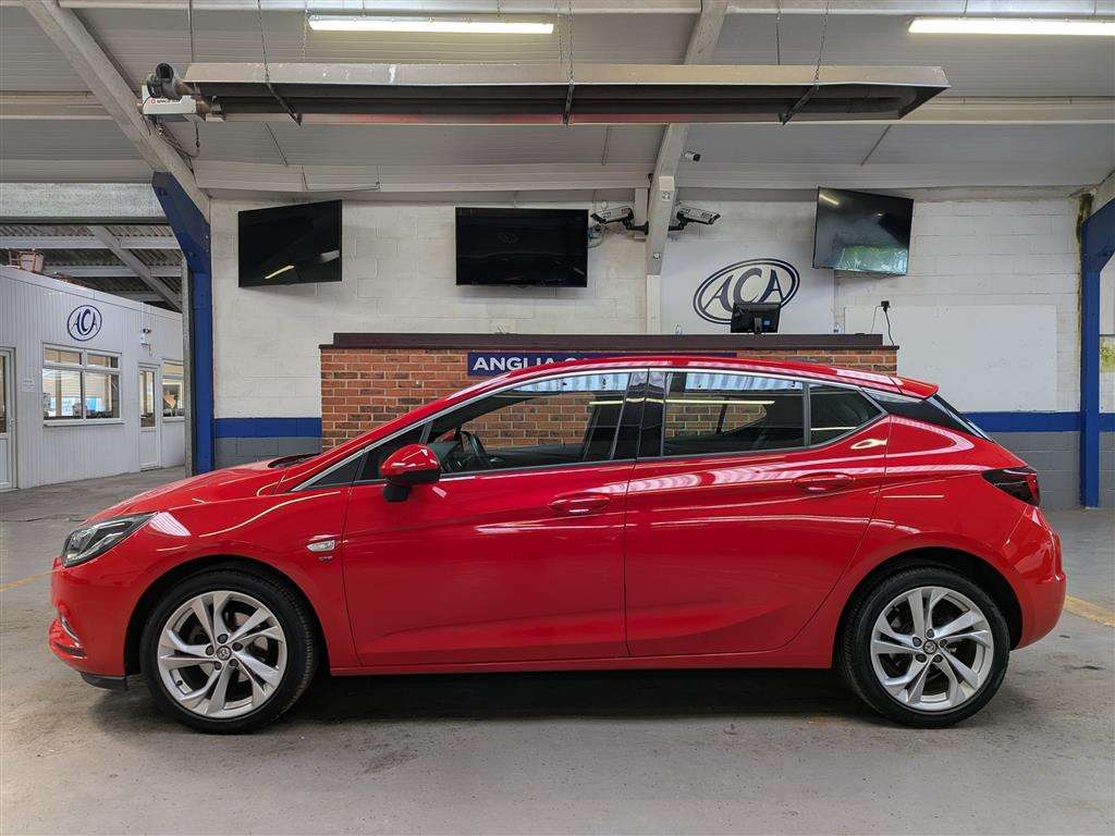 <p>2017 VAUXHALL ASTRA SRI TURBO</p>
