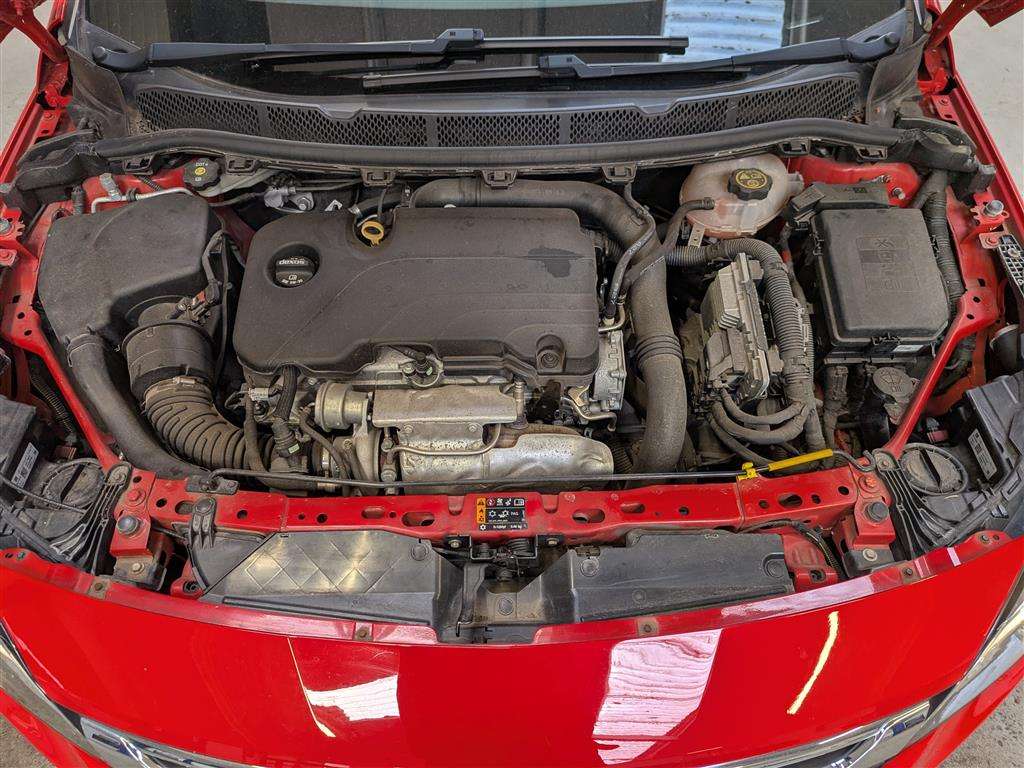 <p>2017 VAUXHALL ASTRA SRI TURBO</p>