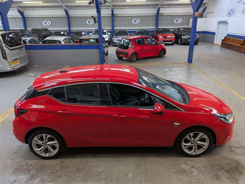 <p>2017 VAUXHALL ASTRA SRI TURBO</p>