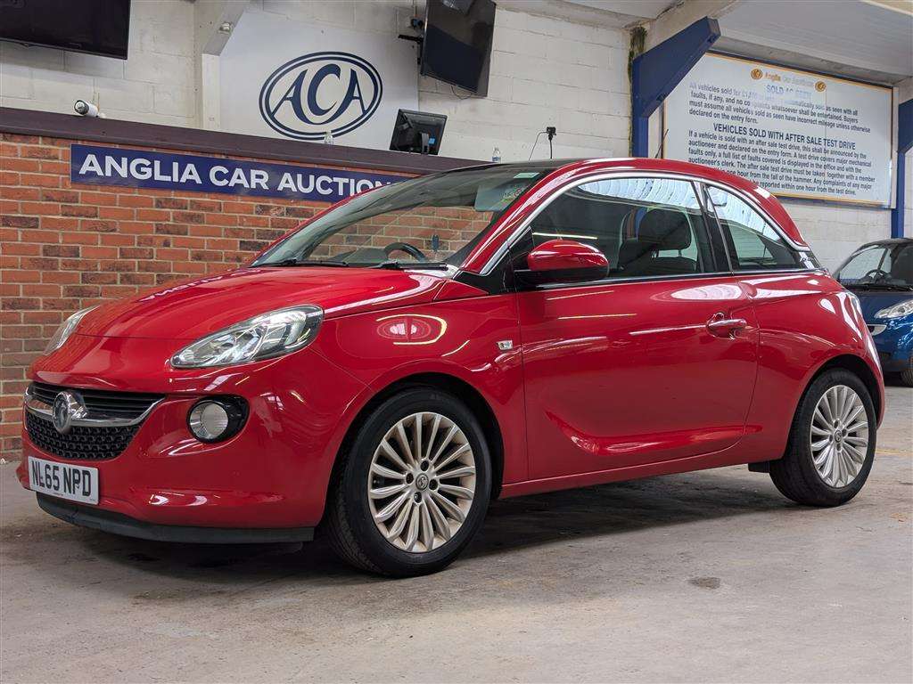 <p>2015 VAUXHALL ADAM GLAM</p>