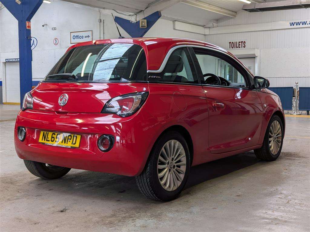 <p>2015 VAUXHALL ADAM GLAM</p>