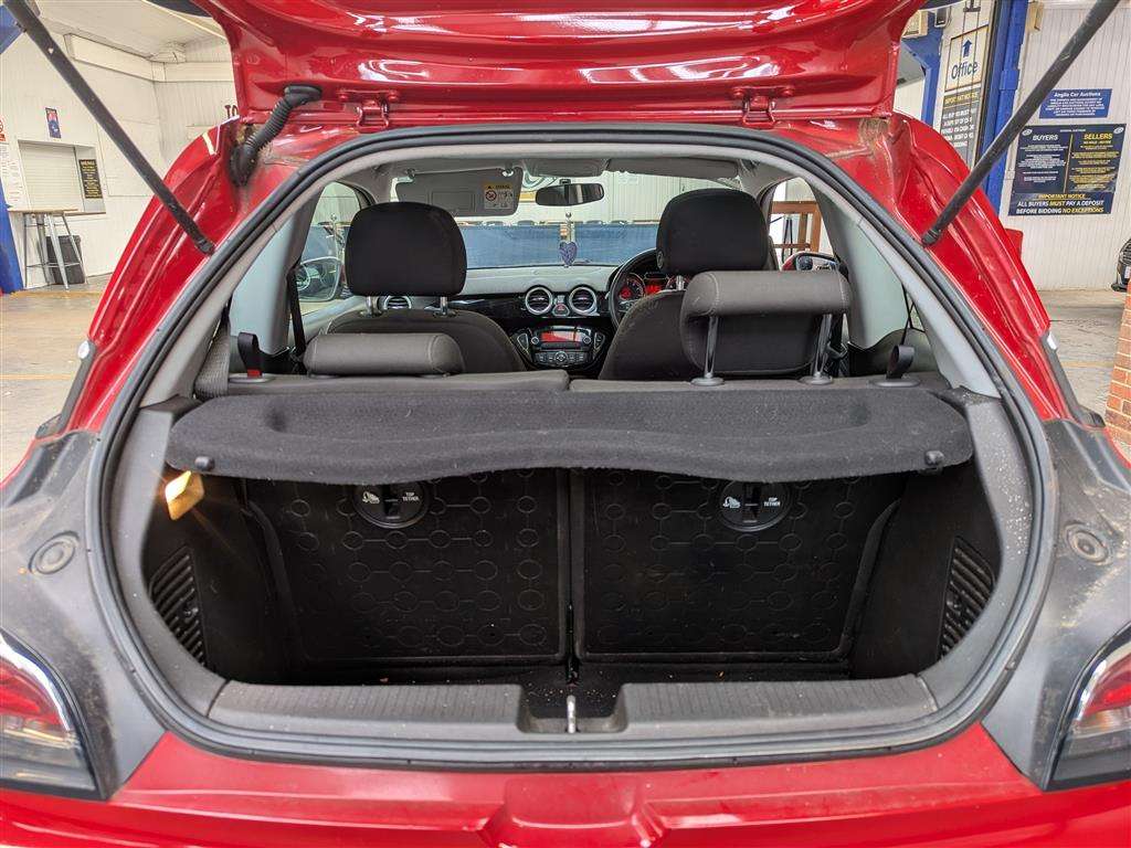 <p>2015 VAUXHALL ADAM GLAM</p>