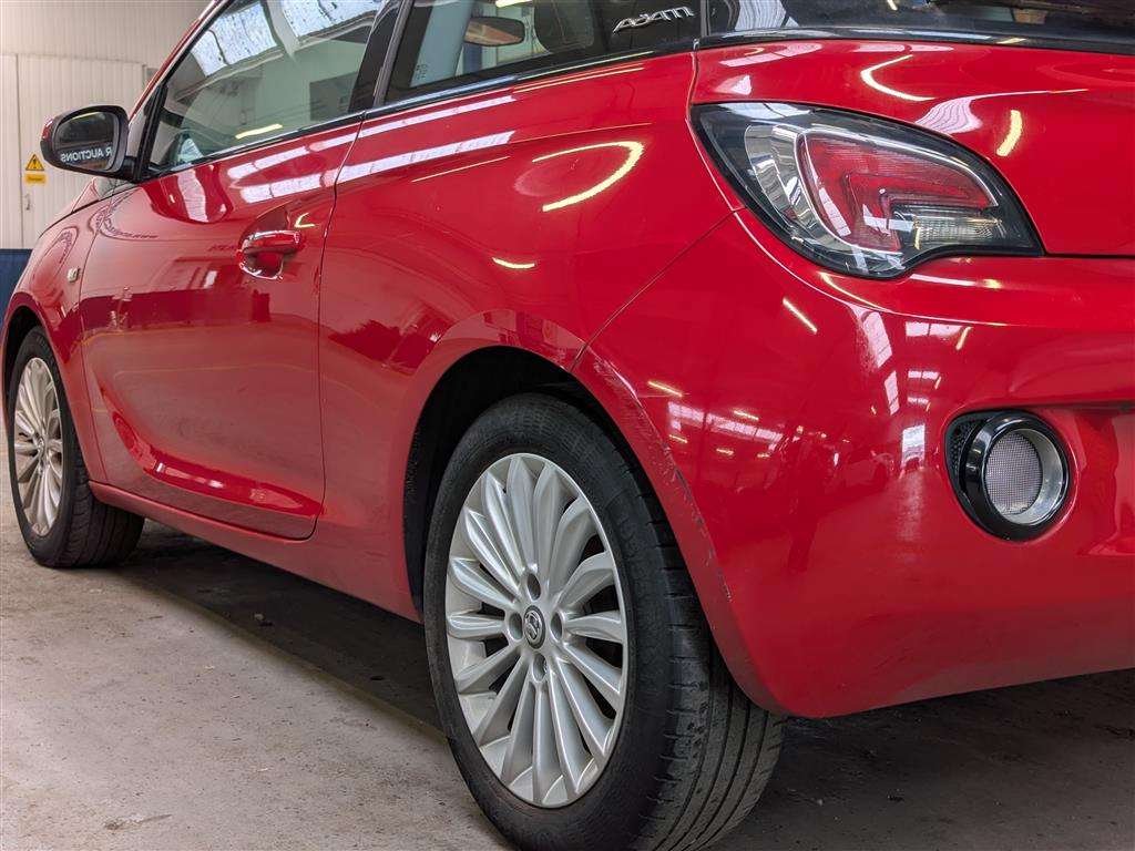 <p>2015 VAUXHALL ADAM GLAM</p>