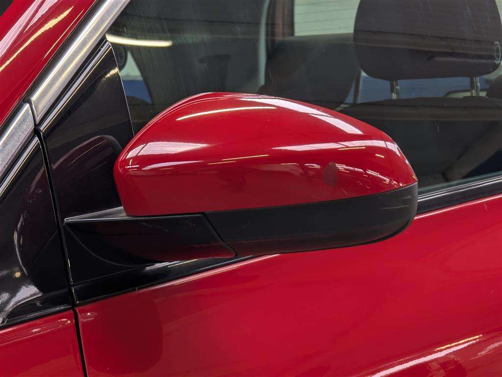 <p>2015 VAUXHALL ADAM GLAM</p>