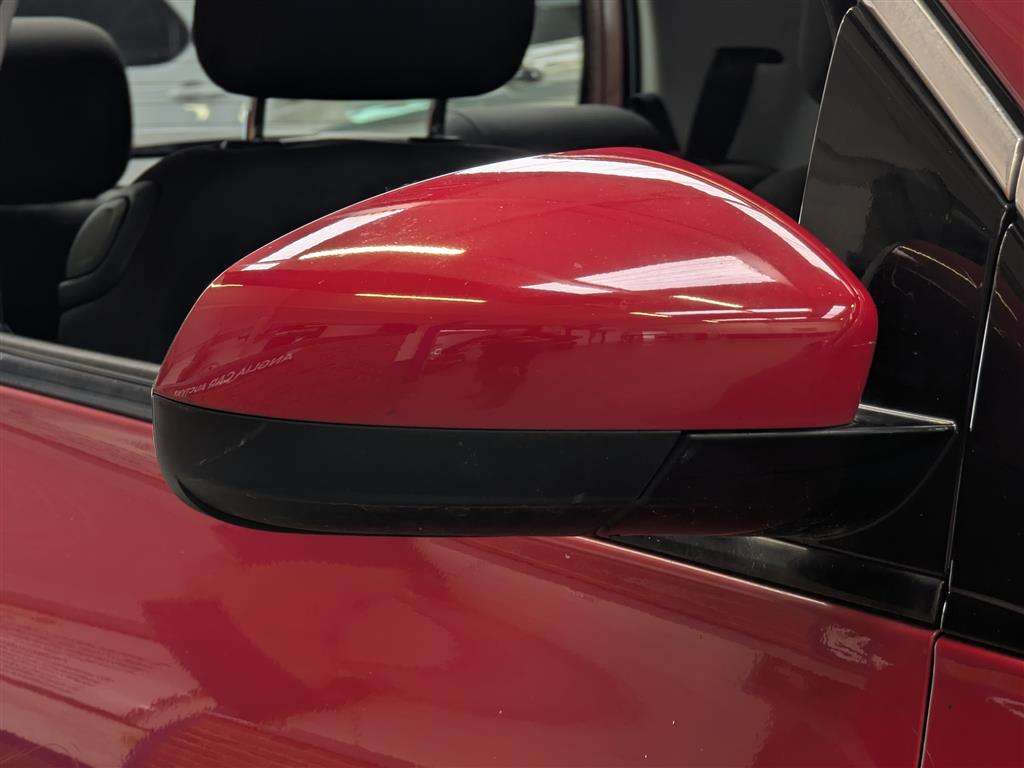 <p>2015 VAUXHALL ADAM GLAM</p>