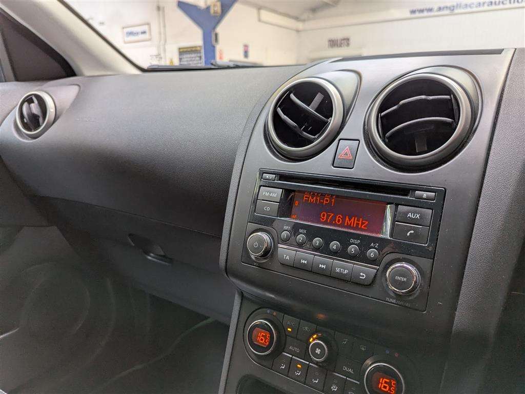<p>2013 NISSAN QASHQAI ACENTA</p>