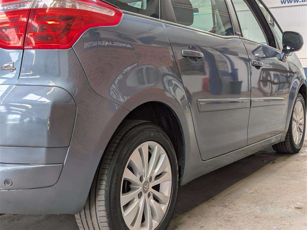 <p>2010 CITROEN C4 PICASSO VTR+ HDI S-A</p>