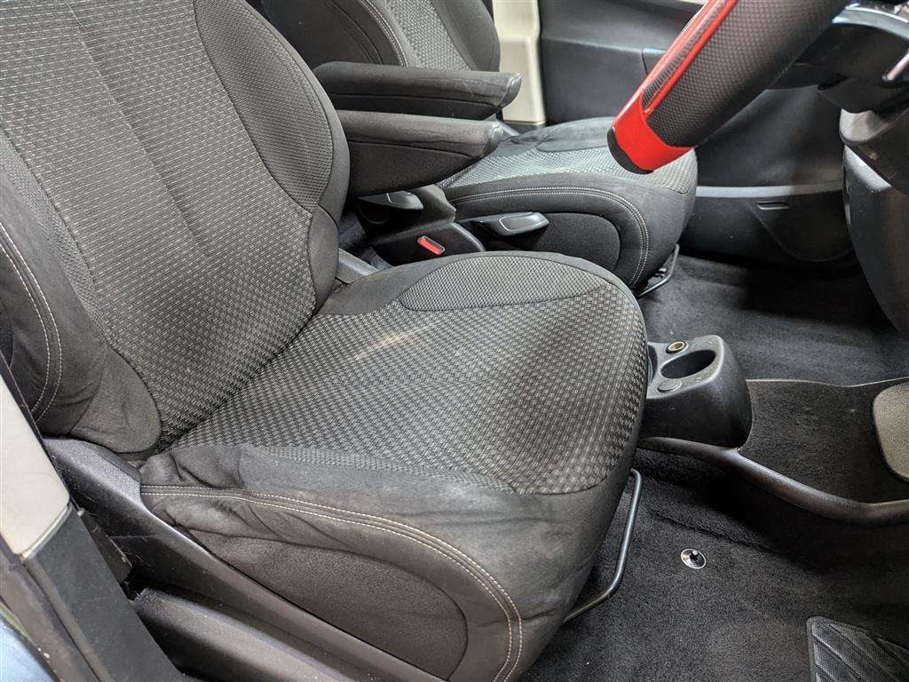 <p>2010 CITROEN C4 PICASSO VTR+ HDI S-A</p>