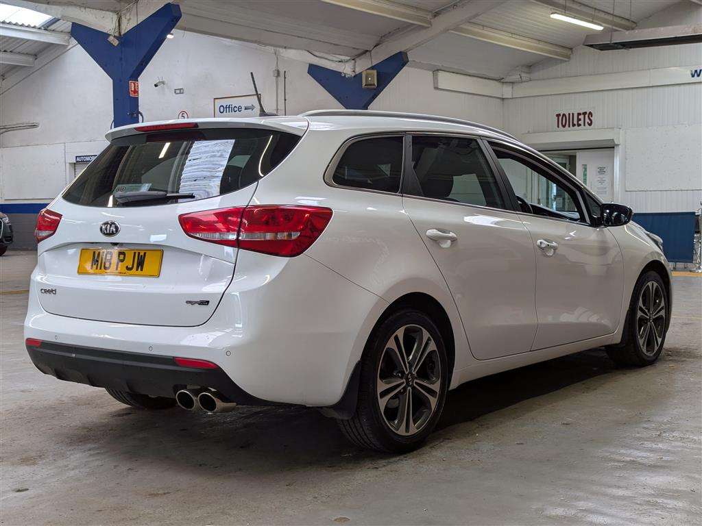 <p>2017 KIA CEED GT-LINE ISG CRDI S-A</p>