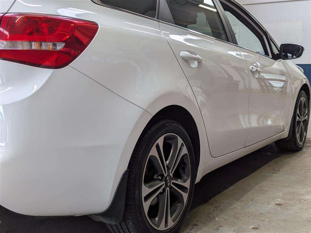 <p>2017 KIA CEED GT-LINE ISG CRDI S-A</p>