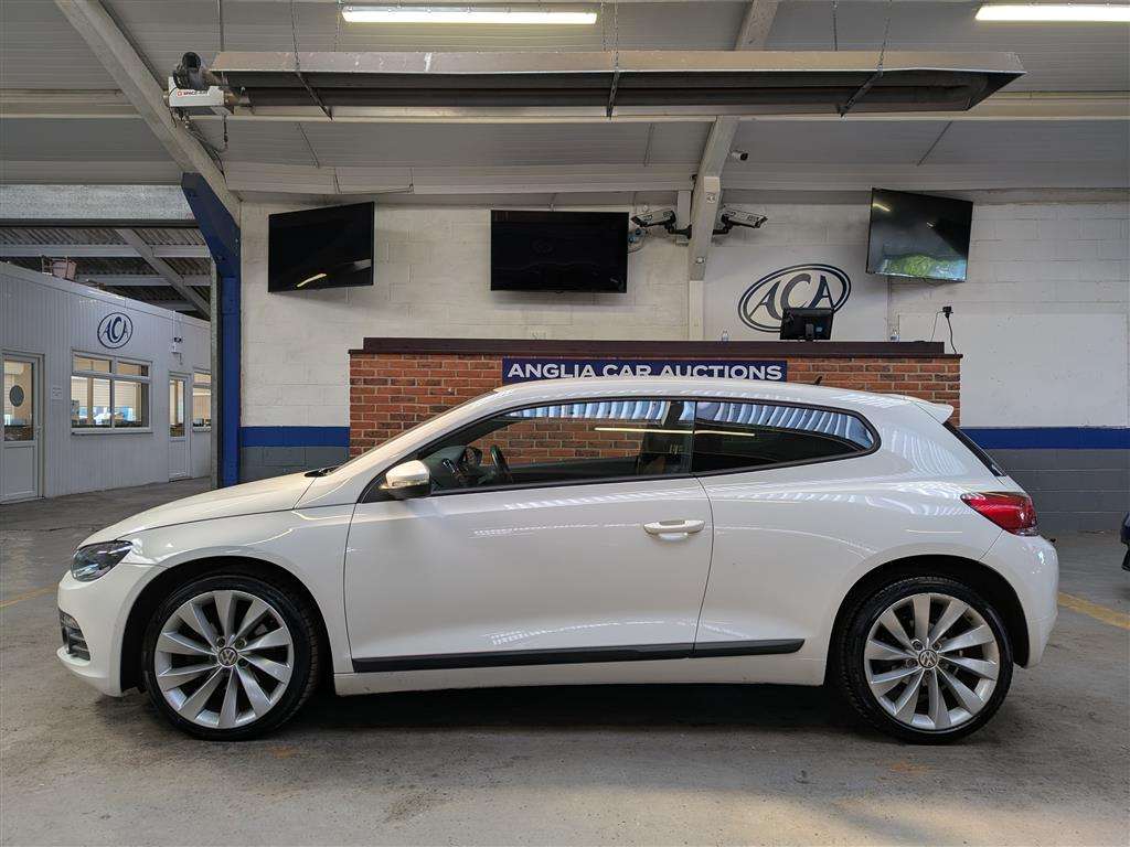 <p>2010 VOLKSWAGEN SCIROCCO GT</p>