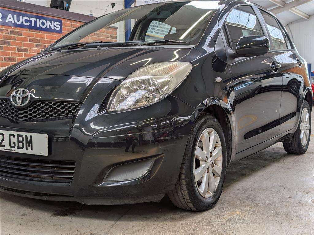 <p>2009 TOYOTA YARIS TR VVT-I</p>