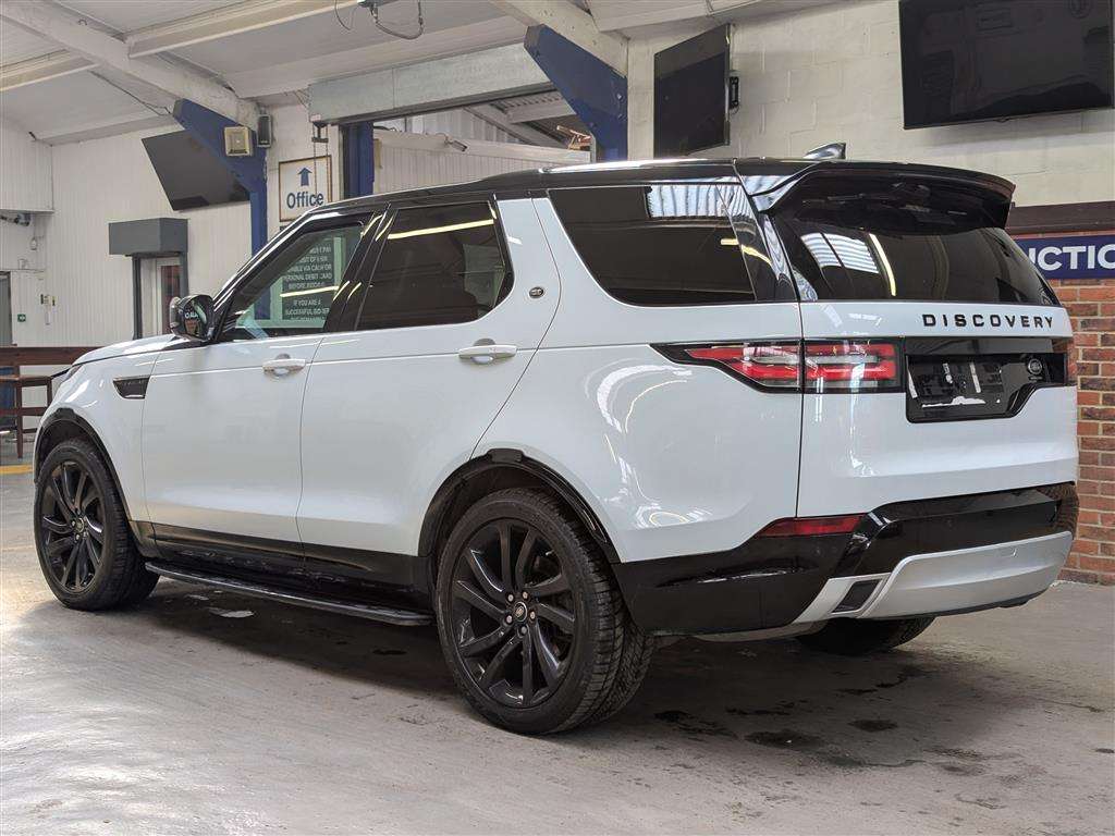 <p>2018 LAND ROVER DISCOVERY LUXURY HSE SDV6</p>
