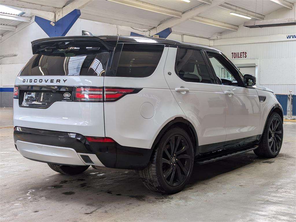 <p>2018 LAND ROVER DISCOVERY LUXURY HSE SDV6</p>