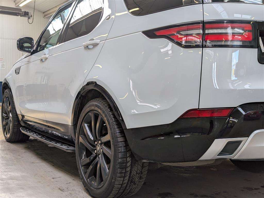 <p>2018 LAND ROVER DISCOVERY LUXURY HSE SDV6</p>