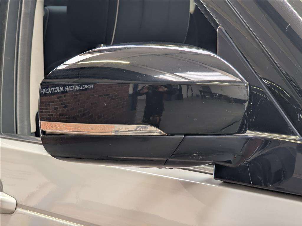 <p>2018 LAND ROVER DISCOVERY LUXURY HSE SDV6</p>